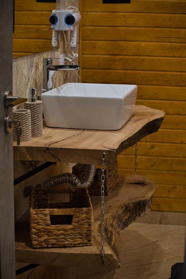Aframe Olanesti Chalet