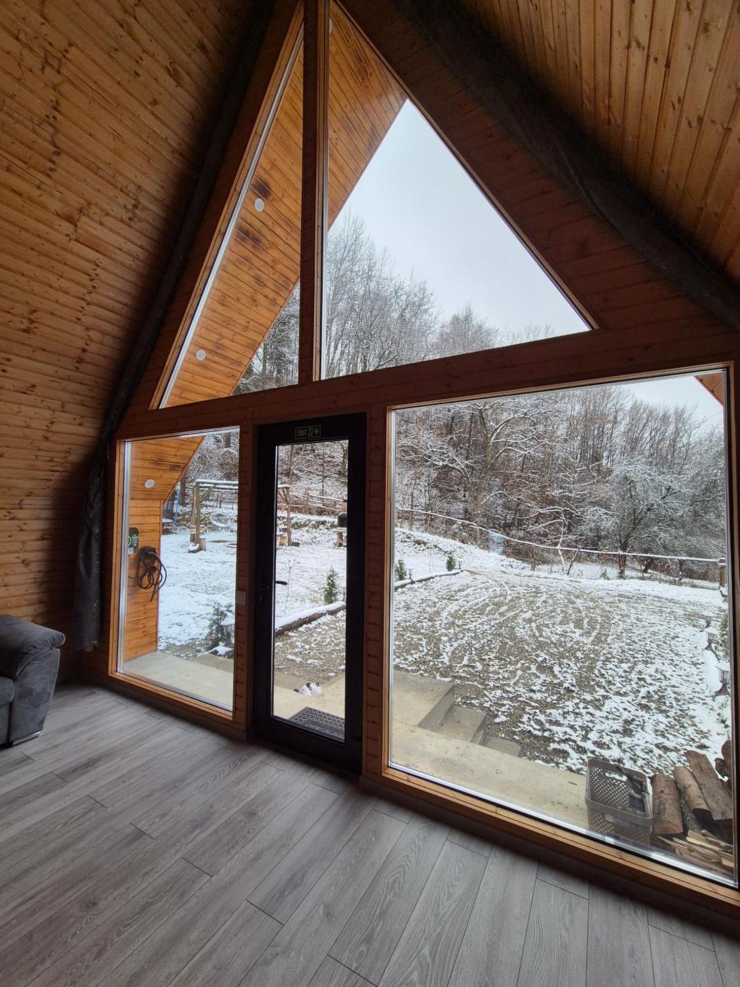 Aframe Olanesti Chalet *